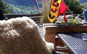 Chalet Gotthelf Gartenstudio, Ferien mit Hund